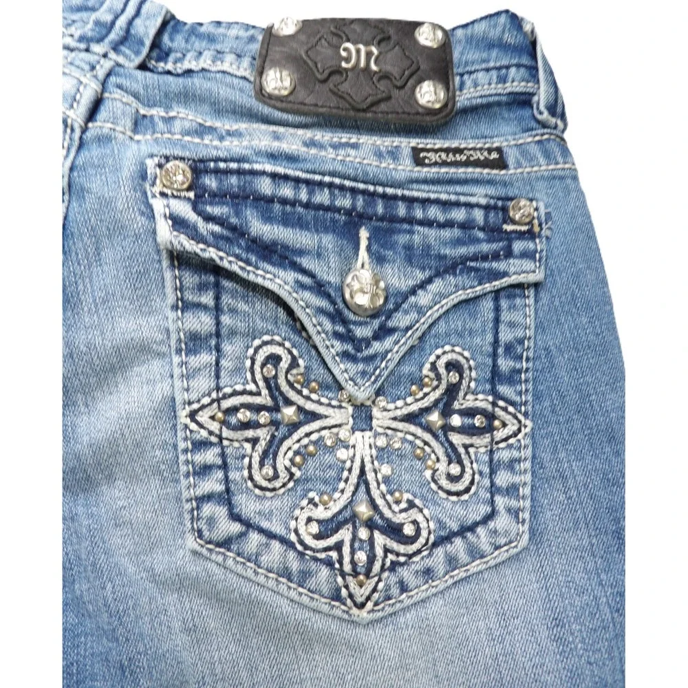 Miss Me Women Capri Jeans 28 Blue Denim Embellished Cross Flap Pocket Rhinestone